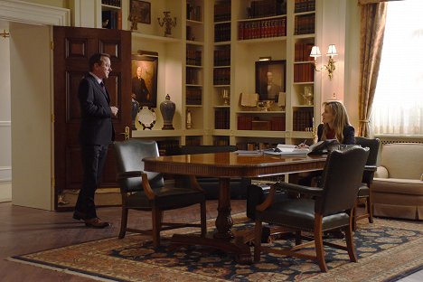 Kiefer Sutherland, Natascha McElhone - Prezident v pořadí - V jednom ohni - Z filmu