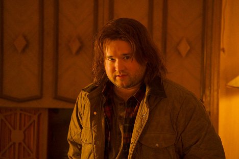 Haley Joel Osment - The X-Files - Kitten - Photos