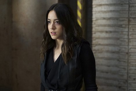 Chloe Bennet - MARVEL's Agents Of S.H.I.E.L.D. - Brot und Spiele - Filmfotos