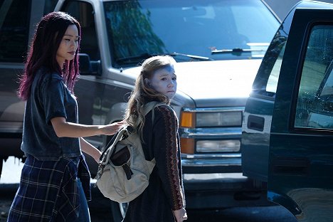 Jamie Chung, Liza Fagin - The Gifted - Menace d'extinction - Film