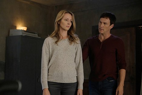 Amy Acker, Stephen Moyer - The Gifted - X-roads - Photos