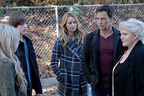 Percy Hynes White, Amy Acker, Stephen Moyer, Sharon Gless - The Gifted - eXtermination - Filmfotos