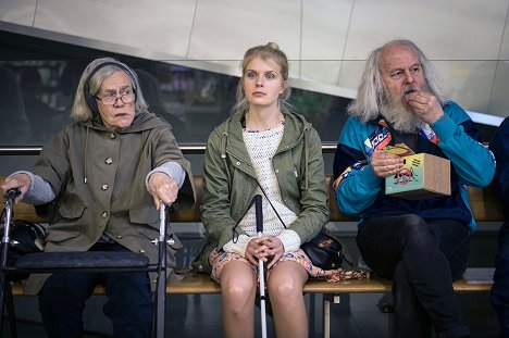 Liisi Tandefelt, Alina Tomnikov, Mikko Reitala - Donna - Viininenä - Filmfotos