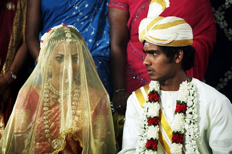 Sugeetha Srividdunupathy, Muraleetharan Sandrasegaram - Madly in Love - Kuvat elokuvasta