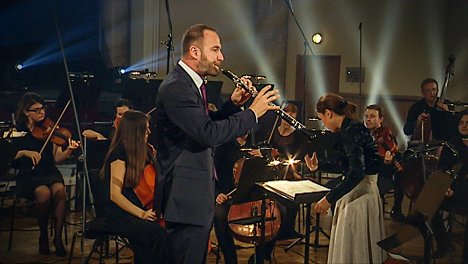 Vilém Veverka - Vilém Veverka a Ensemble Opera Diversa - Van film