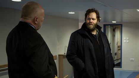 Bjarne Henriksen, Ólafur Darri Ólafsson - V pasti - Epizoda 2 - Z filmu