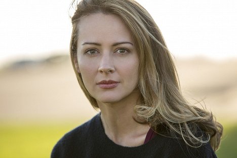 Amy Acker - The Gifted - Werbefoto