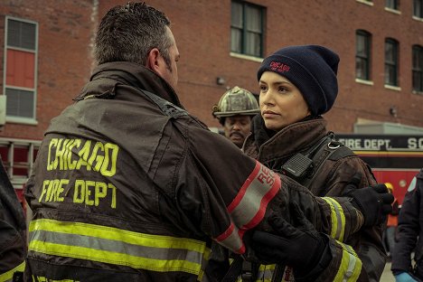 Eamonn Walker, Miranda Rae Mayo - Chicago Fire - The F Is For - Photos