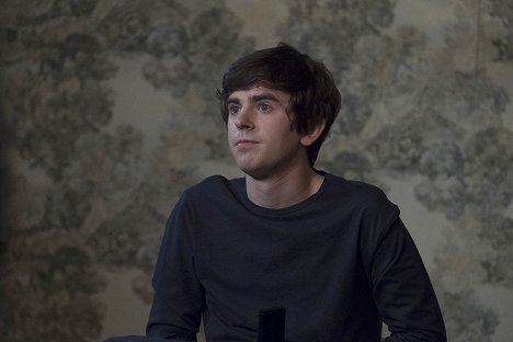 Freddie Highmore - The Good Doctor - She - Photos