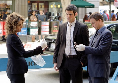 Melina Kanakaredes, Eddie Cahill, Gary Sinise - CSI: Nueva York - Sex, Lies and Silicone - De la película