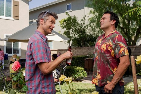 Timothy Olyphant - Santa Clarita Diet - Attention to Detail - Photos