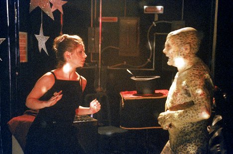 Sarah Michelle Gellar - Buffy, premožiteľka upírov - The Puppet Show - Z filmu