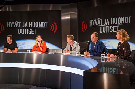Mikko Kuustonen, Krista Kosonen, Kari Ketonen, André Wickström, Niina Lahtinen - Hyvät ja huonot uutiset - Film