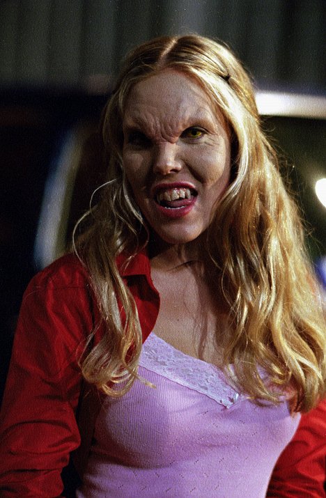 Mercedes McNab - Buffy the Vampire Slayer - The Harsh Light of Day - Photos