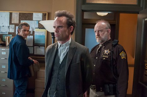 Timothy Olyphant, Walton Goggins, Jim Beaver - Strážce pořádku - Foot Chase - Z filmu