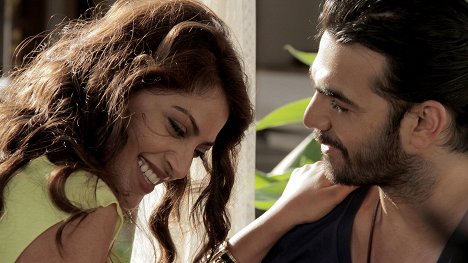 Anushka Ranjan, Karan V. Grover - Wedding Pullav - De filmes