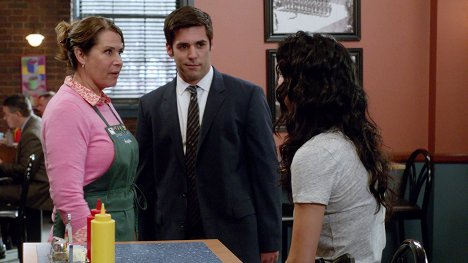 Lorraine Bracco, Jordan Bridges - Rizzoli & Isles - Too Good to Be True - Van film