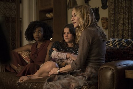 Jerrika Hinton, Sosie Bacon, Holly Hunter - Here and Now - It’s Coming - Do filme