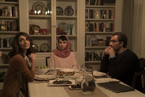 Necar Zadegan, Marwan Salama, Peter Macdissi - Here and Now - Ça vient - Film