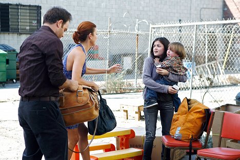 Paul Adelstein, Kate Walsh, Lucy Hale - Private Practice - Pushing the Limits - De la película