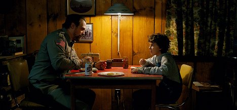 David Harbour, Millie Bobby Brown - Stranger Things - Chapter One: MADMAX - Photos