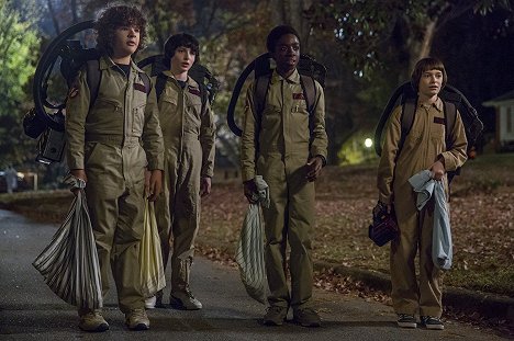 Gaten Matarazzo, Finn Wolfhard, Caleb McLaughlin, Noah Schnapp - Stranger Things - Második fejezet: Tréfát vagy édességet, idióta - Filmfotók