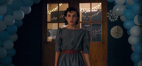 Millie Bobby Brown - Stranger Things - Chapter Nine: The Gate - Photos