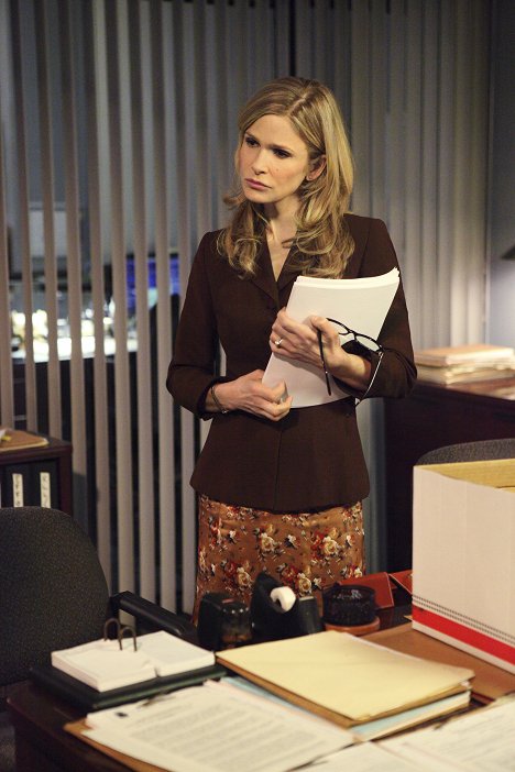 Kyra Sedgwick - Closer - Products of Discovery - Photos