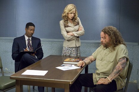 Corey Reynolds, Kyra Sedgwick - The Closer - Strike Three - De la película