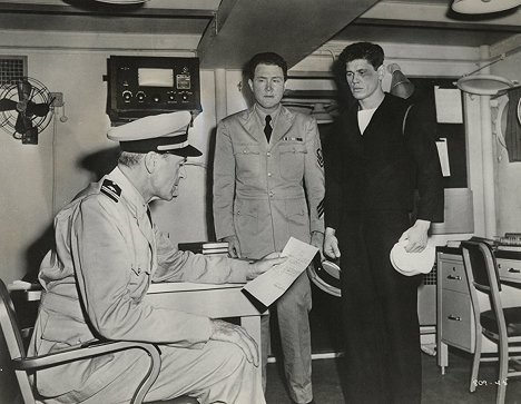 Gary Cooper, Henry Slate, Charles Bronson - You're in the Navy Now - Filmfotos