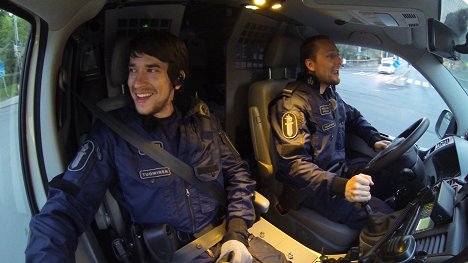 Eero Tuominen, Tomas Jalonen - Poliisit - Kuvat elokuvasta