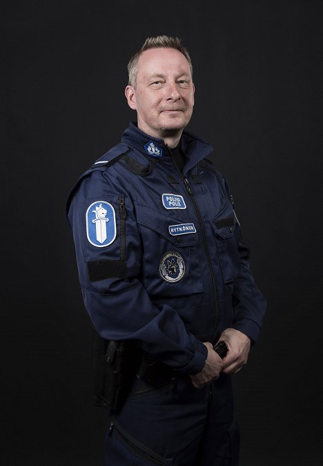 Mikko Rytkönen - Poliisit - Werbefoto