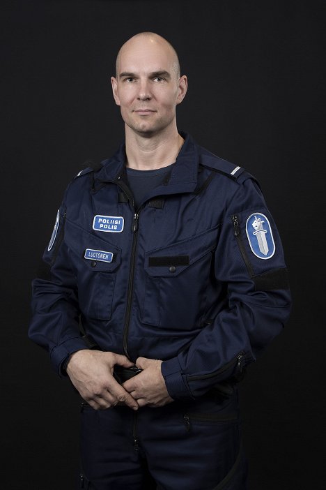 Rene Luotonen - Poliisit - Promokuvat