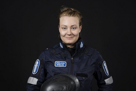 Jenni Ahomäki - Poliisit - Promo
