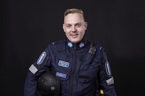 Timo Nieminen - Poliisit - Werbefoto