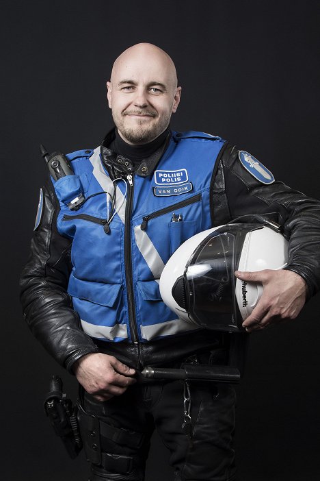 Nico van Ooik - Poliisit - Werbefoto