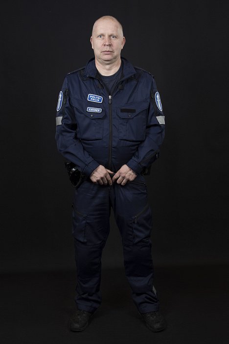 Petri Karonen - Poliisit - Promokuvat
