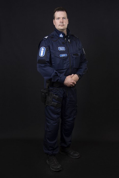 Tomi Kokko - Poliisit - Werbefoto