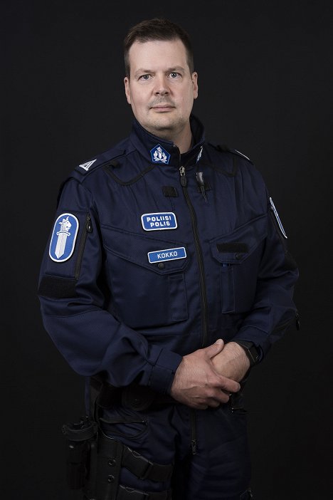 Tomi Kokko - Poliisit - Werbefoto