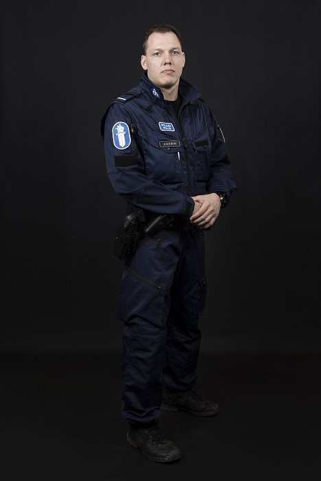 Sebastian Karbin - Poliisit - Promokuvat