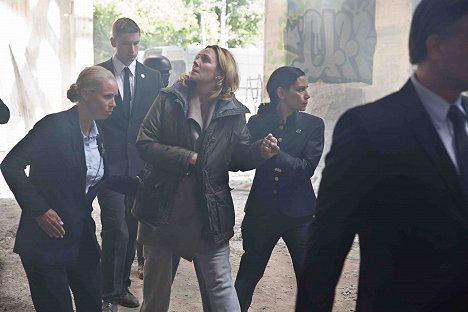 Kim Cattrall, Sasha Behar - Modus - Episode 8 - Photos