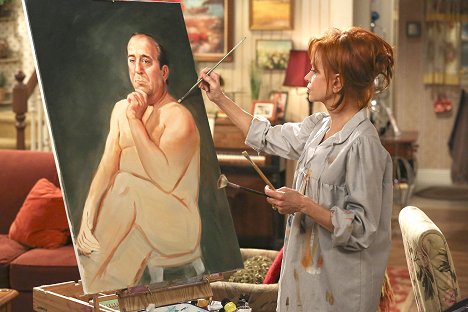 Swoosie Kurtz - Mike & Molly - Mike Can't Read - Photos