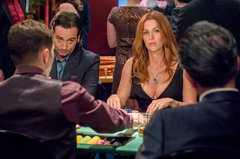 Poppy Montgomery - Unforgettable - Cashing Out - Photos