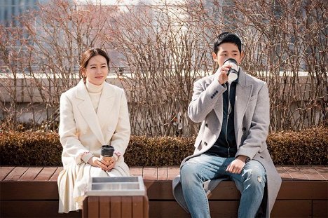 Ye-jin Son, Hae-in Jeong - Something in the Rain - Van film
