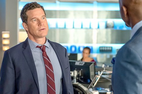 Dylan Walsh - Unforgettable - Stray Bullet - Photos