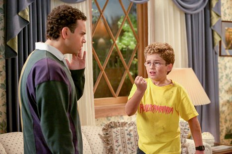 Troy Gentile, Sean Giambrone - The Goldbergs - Why're You Hitting Yourself? - Photos
