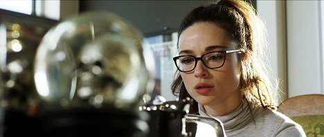 Crystal Reed - Incident in a Ghostland - Photos