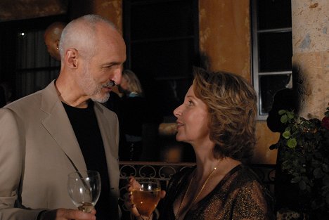 Michael Gross, Kate Burton - Medium - To Have and to Hold - Film