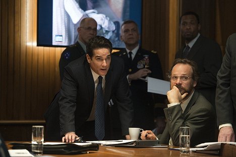 Yul Vazquez, Peter Sarsgaard - The Looming Tower - Do filme
