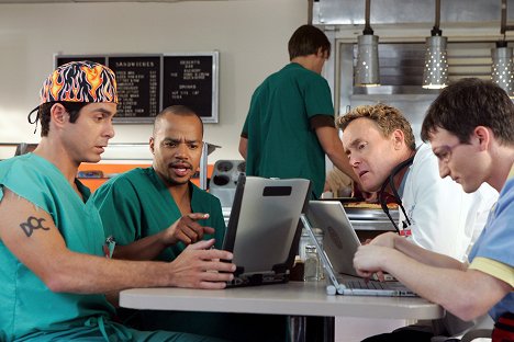 Robert Maschio, Donald Faison, John C. McGinley - Scrubs: Doktůrci - Můj nejoblíbenější doktor - Z filmu